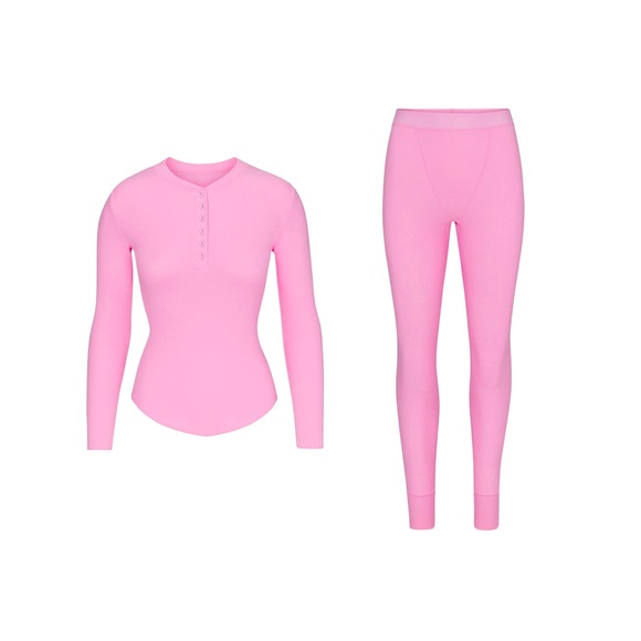SKIMS LOGO POINTELLE SET
PINK - Picture 2 of 16